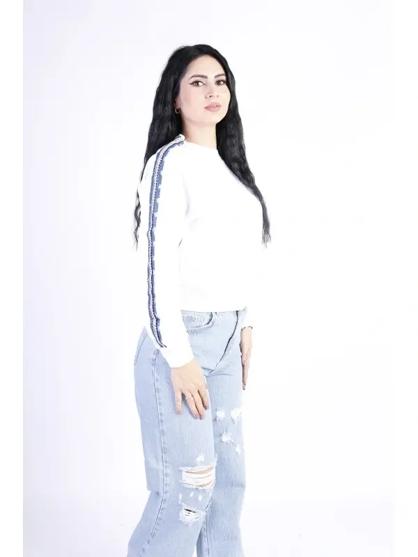 Bluza alba cu croi leje