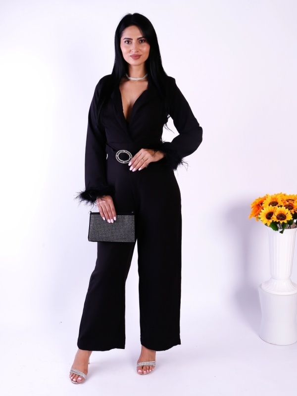 Salopetă damă elegantă neagră cu pene și curea decorativă