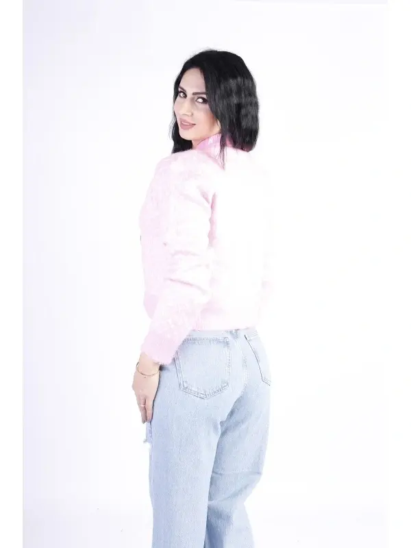 Cardigan dama tricotat cu nasturi aurii