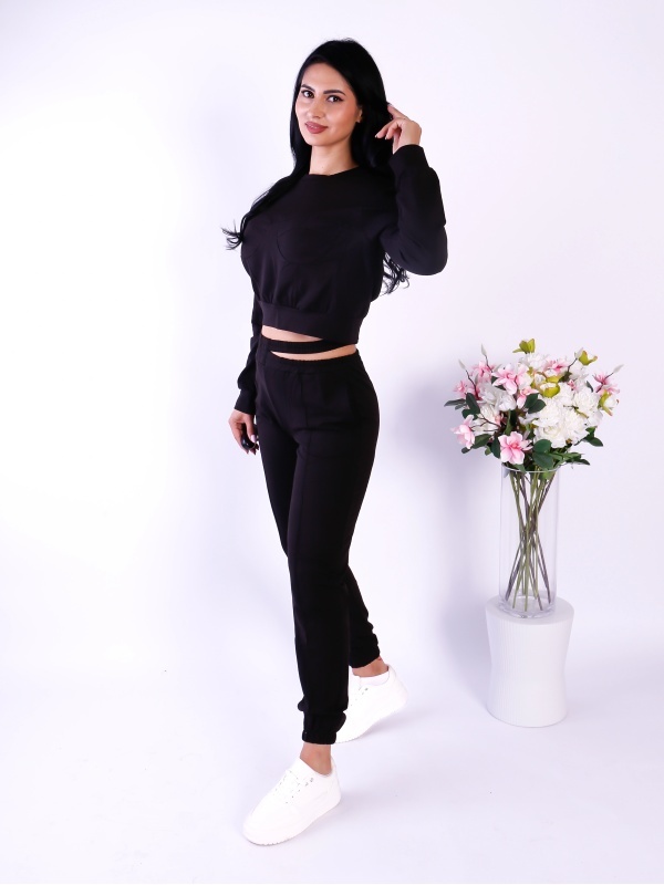 Compleu dama negru sport cu bluza crop si pantaloni jogger