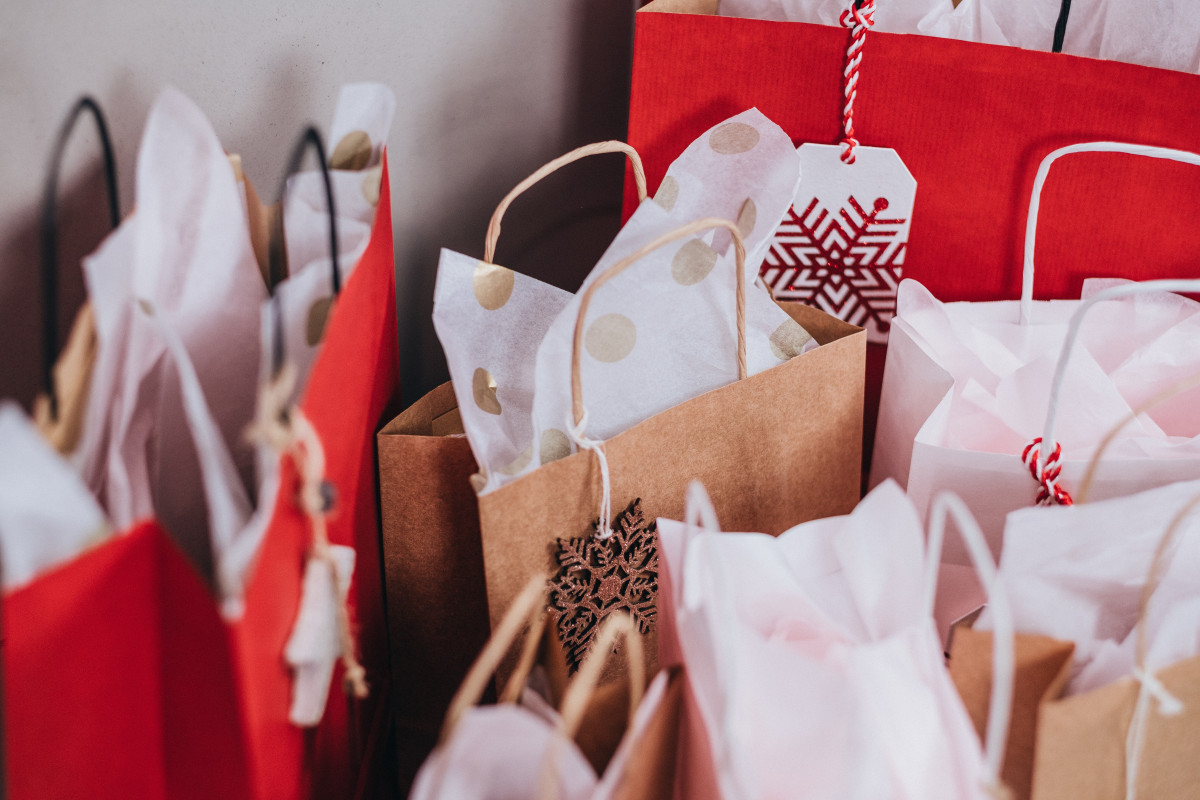 Pe locuri, fiți gata, start shopping pentru cadouri de Crăciun 2022!