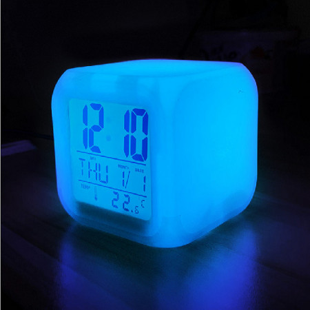 Ceas de birou, camera, cameleon cu alarma PM-0001