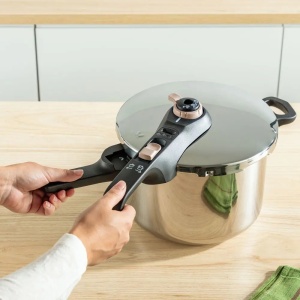 Oală sub presiune Tefal Secure Easy, 6 L, 2 programe gătire, 5 sisteme siguranță, compatibilă inducție, inox argintiu