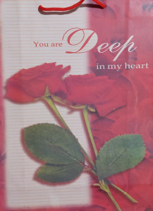Punga Cadou cu Trandafiri You Are Deep My Heart - Img 3