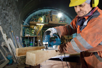 utlizare Fierastrau vertical Bosch GST 150 BCE