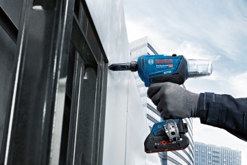 Bosch GRG 18V-16 C Solo Pistol de Nituit 18V