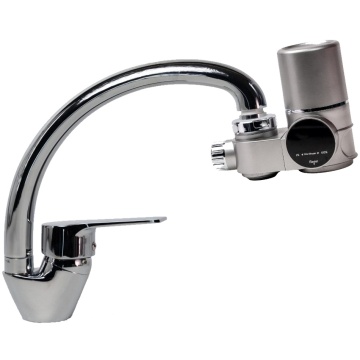 Filtru Robinet Digital Aqua Qube motat pe bateria sanitara