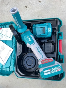 polizor-baterie-total-20v