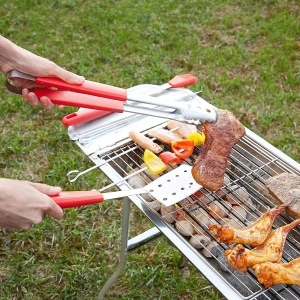 Amazon -set ustensile inox pentru gratar