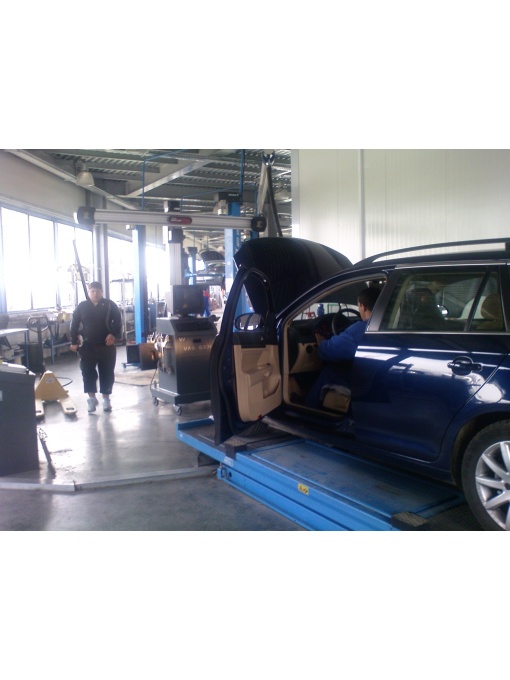 SERPICO VW CRAIOVA elevator Hofmann Mtf3000 si elevator foarfeca pentru directie - Img 3