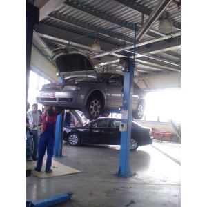 SERPICO VW CRAIOVA elevator Hofmann Mtf3000 si elevator foarfeca pentru directie