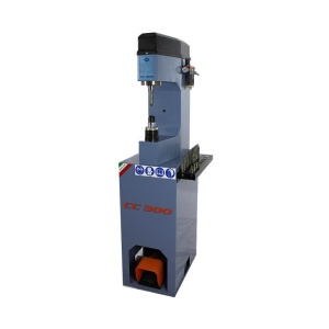 COMEC CC300 Maşina pneumatica de nituit saboţi de frană