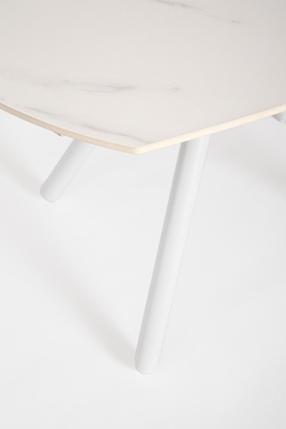 Masa dining Raita, 4-6 persoane, extensibilă, cu blat din gresie porțelanată efect marmură alb și bază din oțel vopsit epoxidic alb, 119-178x89.4 cm - Img 5