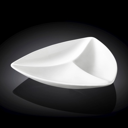 Platou servire triunghi cu 3 compartimente portelan Wilmax Fine White 992585