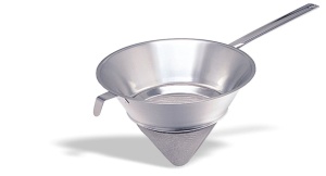 Strecuratoare conica tip colander 20 cm