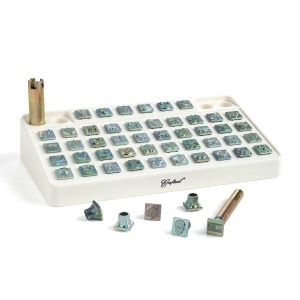 Stand din plastic pentru 36 de capete de stante 3D Craftool, varianta mini - Tandy Leather 8125-01 - Img 4