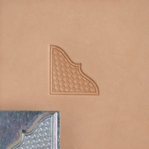 Cap de stanta de embosare 3D Craftool, colt basketweave (Basketweave Corner), 20,6 x 20,6 mm - Tandy Leather 8535-00