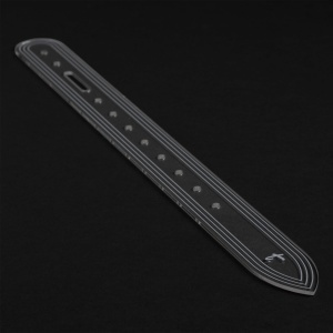 Sablon acrilic 2 in 1 pentru marcarea gaurilor la capetele curelelor (2-in-1 Belt Guide) - Tandy Leather 3618-00