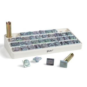 Stand din plastic pentru 36 de capete de stante 3D Craftool, varianta standard - Tandy Leather 8125-00 - Img 2