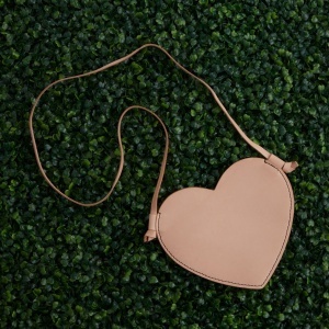Kit geanta crossbody in forma de inima din piele vegetala Tandy Leather - imagine 3