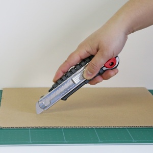 NT Cutter L-2000RP Cutter Metalic Magazie 6 Lame 18mm - Img 3