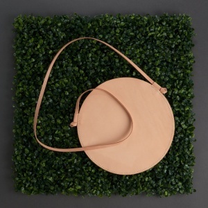 Kit geanta crossbody rotunda din piele vegetala Tandy Leather, diametru 28 cm - imagine 5