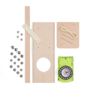 Kit husa pentru busola Explorer din piele Tandy Leather, cu busola inclusa - imagine 2