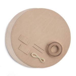Kit geanta crossbody rotunda din piele vegetala Tandy Leather, diametru 28 cm