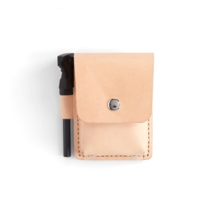 Kit husa amnar Explorer din piele Tandy Leather, cu amnar si cutie metalica - imagine 4