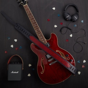 Kit curea de chitara din piele vegetala Tandy Leather, reglabila 114–147 cm - imagine 4