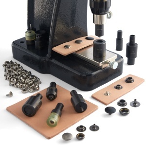 Matrita pentru montat capse de manusi de 10 mm cu presa manuala - Tandy Leather 39012-00 - Img 2