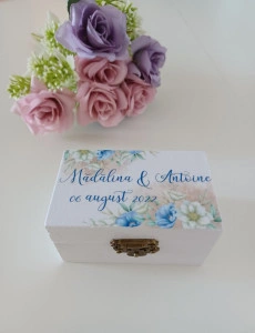 Cutiuta verighete personalizata – Flori bleu