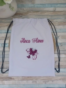 Rucsac gradinita/cresa personalizat prin broderie Fluturas