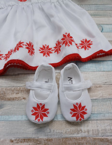 Set rochita ,botosei si bentita ,tematica traditional Rosu