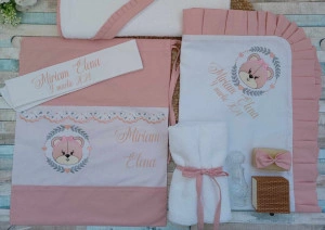 Trusou botez roz pudra cu volane ursulet fetita