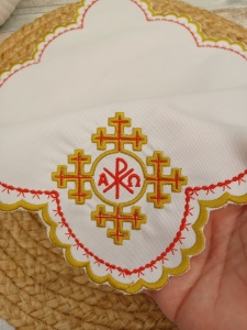 BATISTA PENTRU BISERICA - MODEL BRODAT rosu - ornament mobilier bisericesc