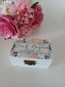 Cutiuta verighete personalizata – Flori roz/verde