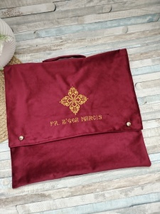 Husa – plic pentru veșminte preoțești