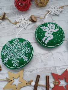 Set 3 ornamente pentru brad brodate verde/alb