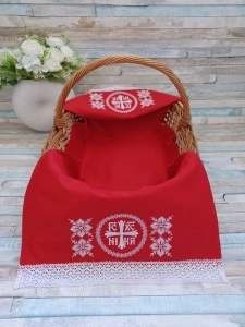 Stergar brodat pentru cos Rosu Model traditional