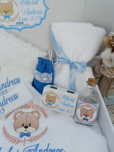 Trusou botez personalizat Ursulet Bleu 8/9piese