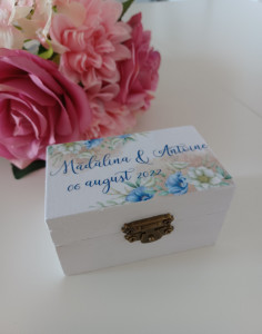 Cutiuta verighete personalizata – Flori bleu