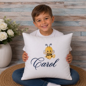 Pernita personalizata cu nume ,Albinuta 40x40cm