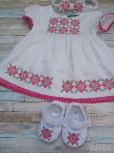 Set rochita ,botosei si bentita ,brodat traditional