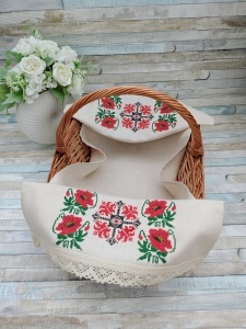 Stergar brodat pentru coș Model traditional cruce si maci