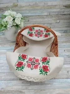 Stergar brodat pentru coș Model traditional cruce si maci
