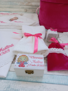 Trusou botez fetita Ingeras roz,10 piese