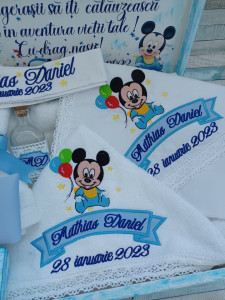 Trusou botez Mickey Mouse Baby /Albastru ,9 piese
