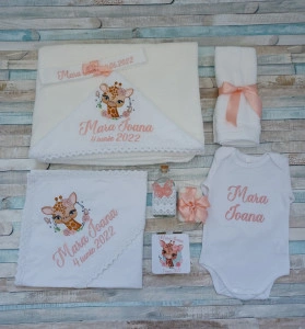 Trusou botez personalizat Girafa, 9 piese