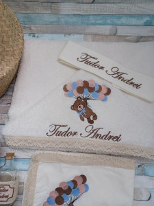 Trusou botez baiat Ursulet cu baloane 
